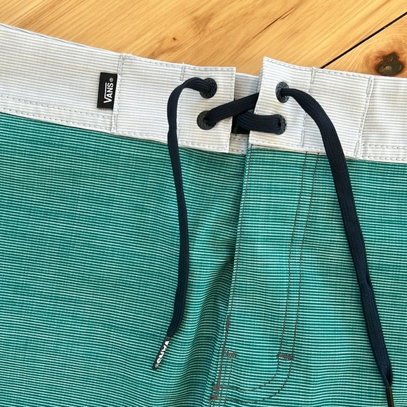 Vans Boardshorts Swim Trunks - Picture 3 of 6
